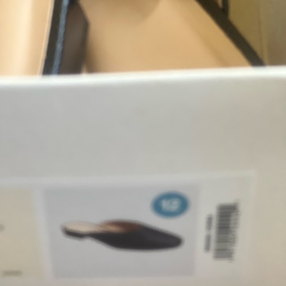 a new day Slip on me or color black size 12 new in box. - Picture 3 of 10
